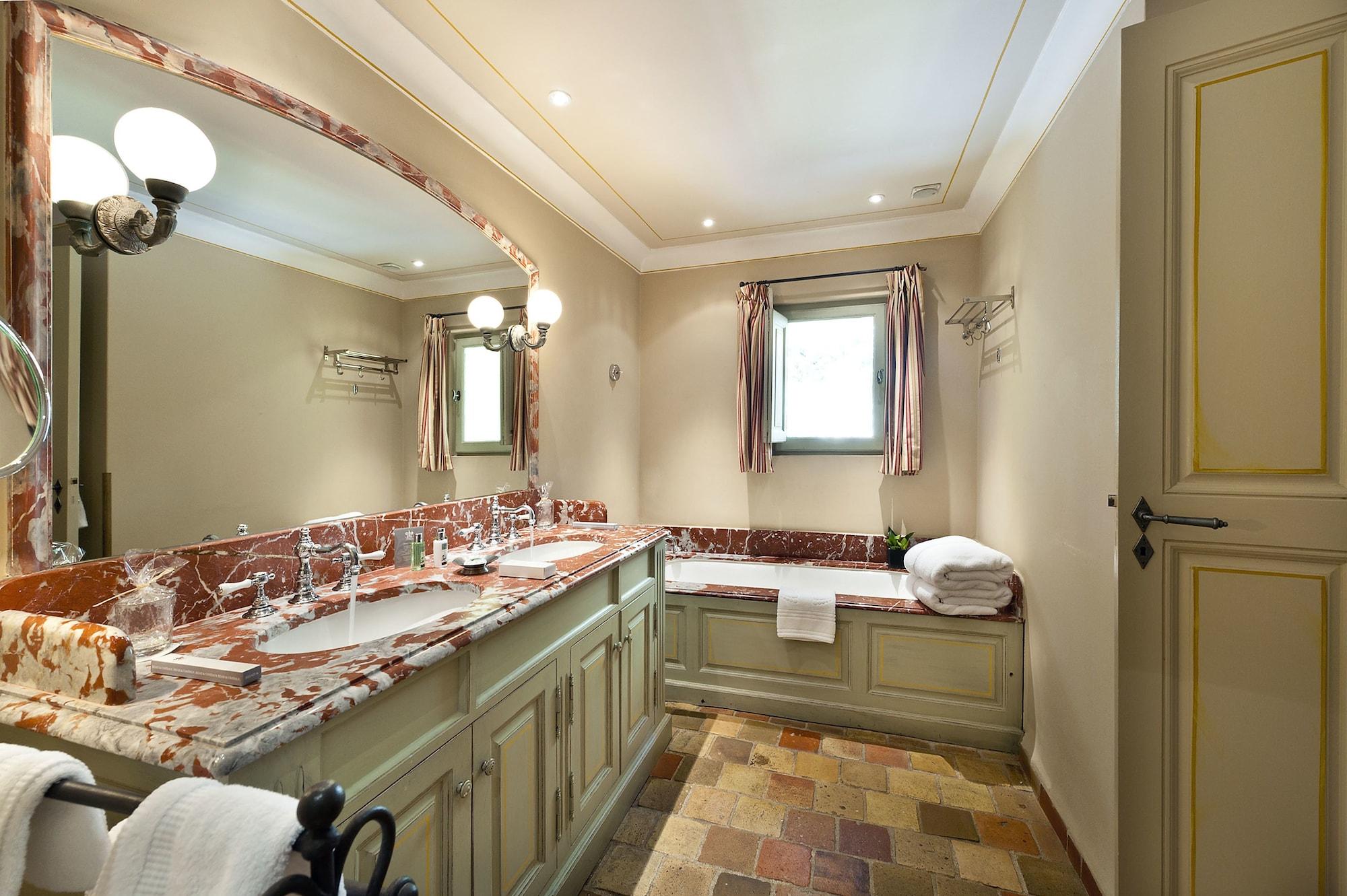Bastide Saint Antoine - Relais & Chateaux Грас Екстериор снимка